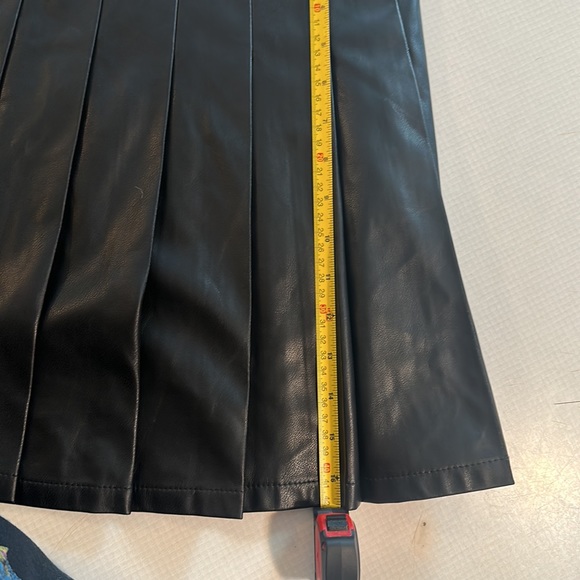 Blashe black leather skirt, in excellent condition size M - Picture 13 of 14